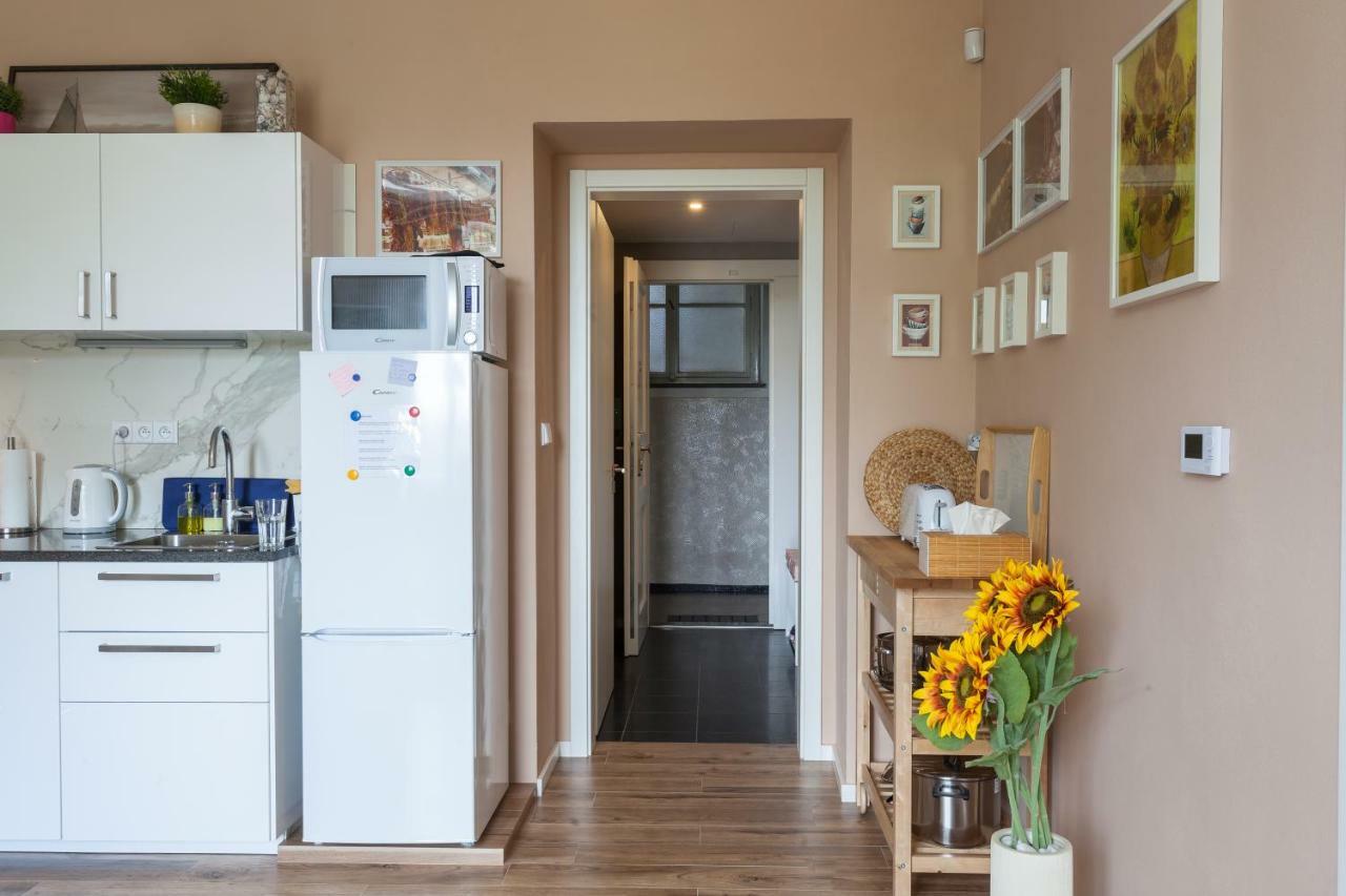 Eliska Apartment Prague Exterior photo