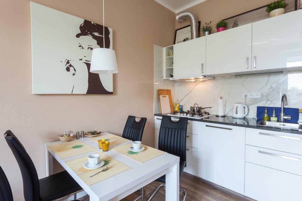 Eliska Apartment Prague Exterior photo
