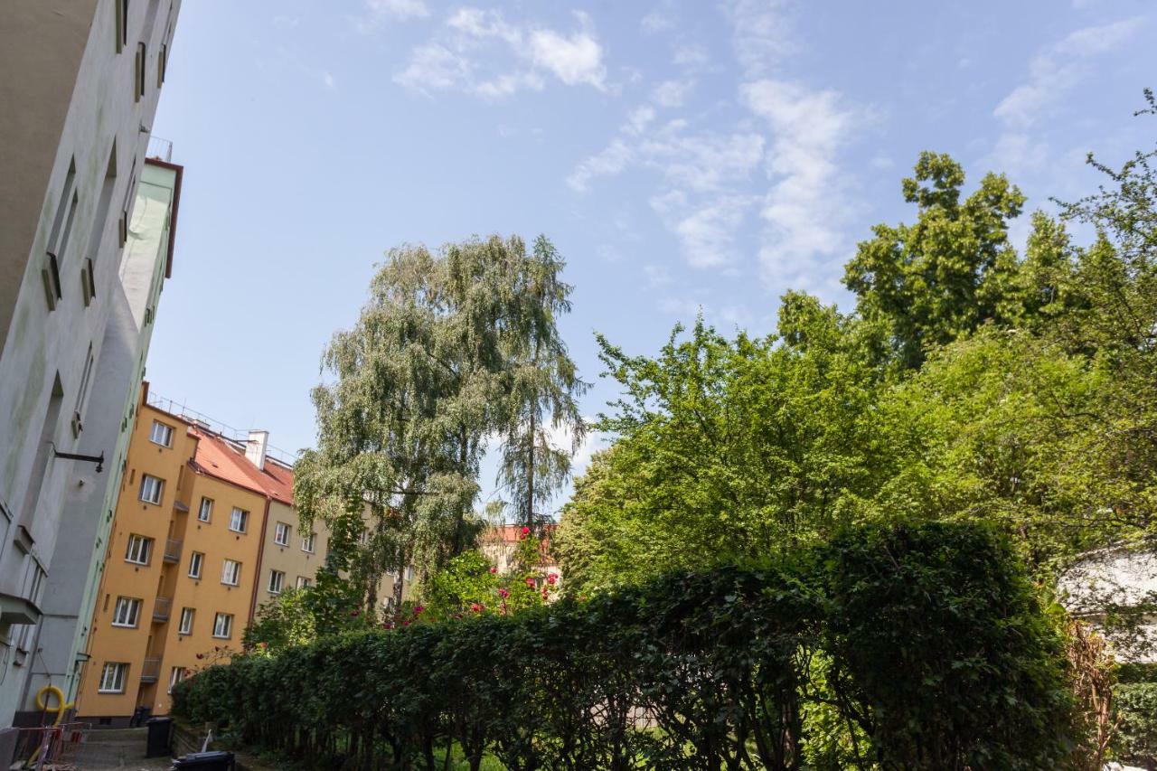 Eliska Apartment Prague Exterior photo